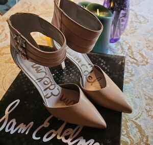 Sam Edelman Nude Taupe Leather Pointed Claire Pumps Silver Buckle 6.5